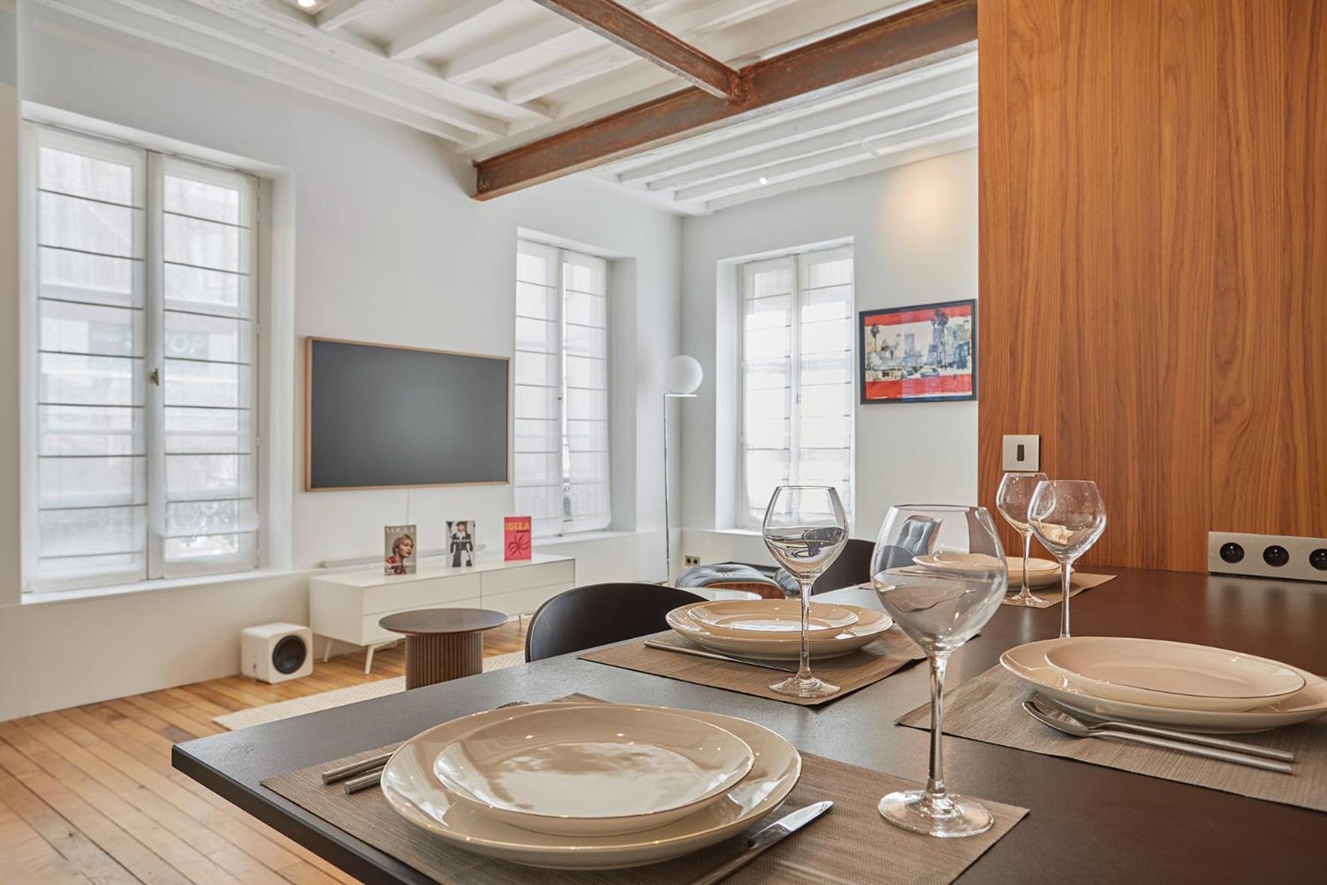 Amazing 2 Bedrooms Center By Prestige Parigi